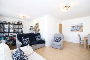 Lounge/Diner- click for photo gallery